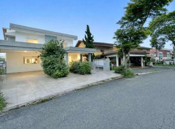 Casa de 5 quartos, Cotia · Mansão á venda Granja Viana - 650 m² com 5 suítes e 4 vagas