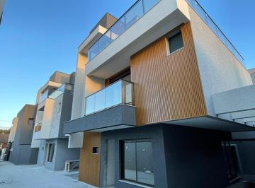 Casa de 3 quartos, Curitiba · Triplex Jardim das Américas 03 suítes Jacuzzi no terraço última unidade interna