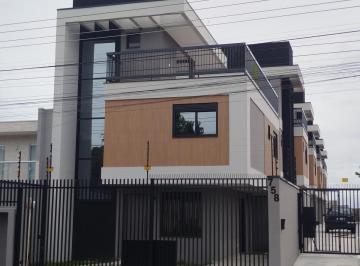 Casa · 184m² · 3 Quartos · 2 Vagas · Triplex Portão amplo terraço frente para Rua excelente localização Curitiba PR