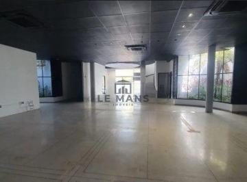 Comercial · 605m² · 4 Vagas · Salão para alugar em Piracicaba, São Dimas, com 605.41 m²