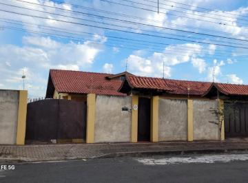 Casa · 234m² · 4 Quartos · 4 Vagas · Casa à venda em Londrina, Santa Mônica, com 4 quartos, com 234.15 m²