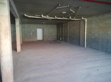 Comercial · 196m² · 5 Vagas · Salão para alugar em Piracicaba, Vila Rezende, com 196 m²
