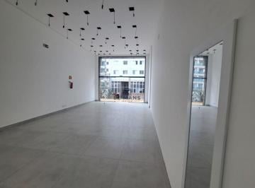 Comercial · 45m² · 12 Vagas · Salão para alugar em Piracicaba, Centro, com 45 m²