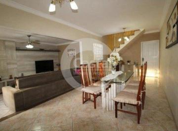 Casa · 144m² · 3 Quartos · 8 Vagas · Sobrado em Vila Primavera