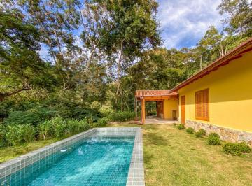 Casa · 240m² · 4 Quartos · 4 Vagas · Casa com 4 quartos em itaipava, Petrópolis