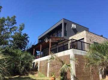 Casa · 231m² · 3 Quartos · Casa com Excelente Projeto Arquitetônico e Vista Privilegiada na Praia do Rosa - Praia do Rosa, Imbi