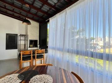 Apartamento · 105m² · 2 Quartos · 1 Vaga · Apartamento em Praia dos Amores, Balneário Camboriú/SC de 0m² 2 quartos para locação R$ 6.205,00/mes