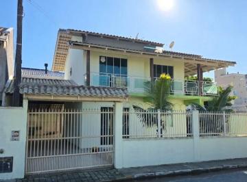 Casa · 180m² · 4 Quartos · 5 Vagas · Casa em Meia Praia, Navegantes/SC de 180m² 4 quartos para locação R$ 5.000,00/mes