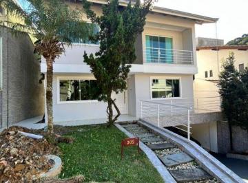 Casa · 240m² · 2 Quartos · 3 Vagas · Casa em Ariribá, Balneário Camboriú/SC de 240m² 2 quartos para locação R$ 18.000,00/mes