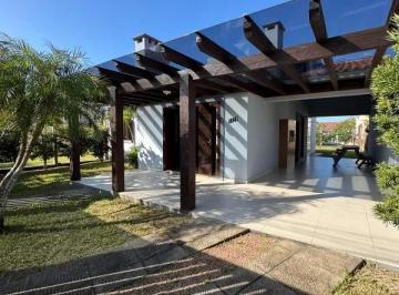 Casa · 114m² · 4 Quartos · 1 Vaga · Casa Próxima do Mar em Nova Tramandaí