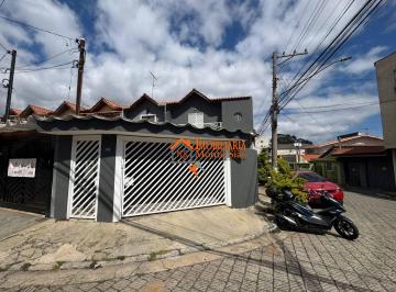 Casa · 250m² · 2 Quartos · 2 Vagas · Sobrado em Gopoúva, Guarulhos/SP de 250m² 2 quartos à venda por R$ 690.000,00
