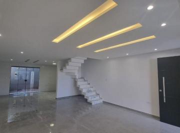 Casa · 108m² · 3 Quartos · 2 Vagas · Sobrado em Cidade Industrial, Curitiba/PR de 108m² 3 quartos à venda por R$ 720.000,00
