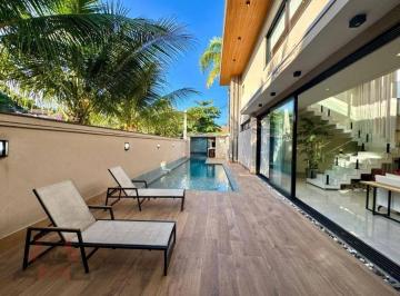 Casa · 351m² · 5 Quartos · 4 Vagas · Casa em Centro, Bertioga/SP de 351m² 5 quartos à venda por R$ 8.500.000,00
