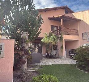 Casa · 220m² · 4 Quartos · 3 Vagas · Casa em Camboinhas, Niterói/RJ de 220m² 4 quartos à venda por R$ 2.400.000,00