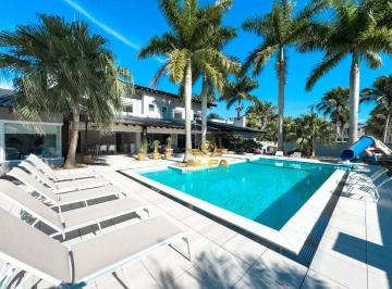 Casa · 600m² · 6 Quartos · 8 Vagas · Casa em Acapulco, Guarujá/SP de 600m² 6 quartos à venda por R$ 6.500.000,00