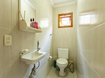 IMG_20260619_152548_000.jpeg · Confortável casa para venda em Vila Anglo Brasileira com 4 quartos, sendo 2 suítes, 210m² - samuelmi