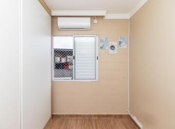 2d215f60-f94f-40e7-ad45-fe74b67e4ba6 · Casa no condomínio Residencial Erika para venda com 3 quartos, sendo 2 suítes, 100m²