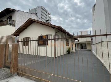 Casa · 80m² · 3 Quartos · 1 Vaga · CASA 3 QUARTOS  PÁTIO COMPARTILHADO