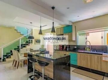 Casa · 220m² · 3 Quartos · 2 Vagas · Casa em Monte Castelo, São José dos Campos/SP de 220m² 3 quartos à venda por R$ 1.100.000,00