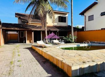Casa · 240m² · 4 Quartos · 3 Vagas · Casa em Jardim Britânia, Caraguatatuba/SP de 240m² 4 quartos à venda por R$ 1.000.000,00