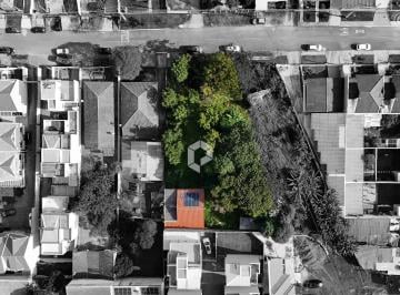 Amplo Terreno · Terreno à venda - no Portão