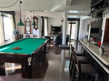 Casa · 365m² · 3 Quartos · 4 Vagas · Casa em Canto, Florianópolis/SC de 365m² 3 quartos à venda por R$ 1.800.000,00