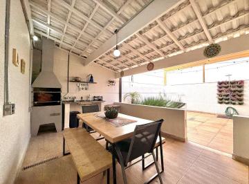 Casa · 180m² · 4 Quartos · 3 Vagas · Casa em Jardim Maria Tereza, Cotia/SP de 180m² 4 quartos à venda por R$ 1.020.000,00