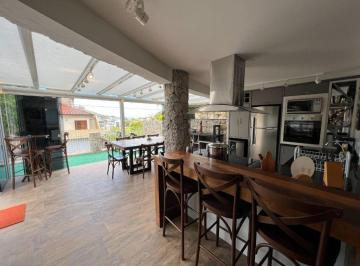 Casa · 230m² · 3 Quartos · Casa em Pantanal, Florianópolis/SC de 230m² 3 quartos à venda por R$ 1.800.000,00