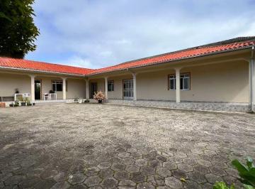 Casa · 300m² · 4 Quartos · 6 Vagas · Casa em Barra da Lagoa, Florianópolis/SC de 300m² 4 quartos à venda por R$ 1.484.000,00