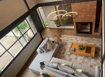 Casa · 358m² · 4 Quartos · 4 Vagas · Casa em Iucas, Teresópolis/RJ de 358m² 4 quartos à venda por R$ 2.185.000,00