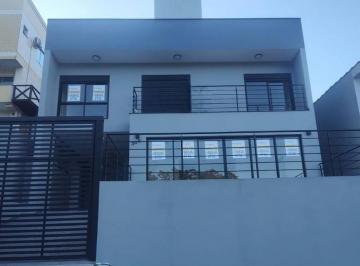 Casa · 184m² · 3 Quartos · 2 Vagas · Casa em Trindade, Florianópolis/SC de 184m² 3 quartos à venda por R$ 1.650.000,00 ou para locação R$