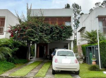 Casa · 173m² · 3 Quartos · 4 Vagas · Casa em Granja Viana II, Cotia/SP de 173m² 3 quartos à venda por R$ 1.190.000,00