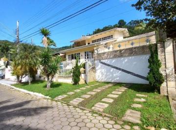 Casa · 212m² · 3 Quartos · 4 Vagas · Casa em Ressacada, Itajaí/SC de 212m² 3 quartos à venda por R$ 1.800.000,00