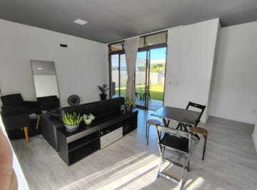 Casa · 172m² · 2 Quartos · 4 Vagas · Casa em Ratones, Florianópolis/SC de 172m² 2 quartos à venda por R$ 1.798.000,00