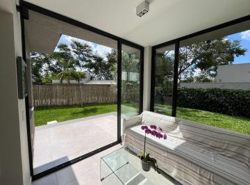 Casa · 144m² · 3 Quartos · 2 Vagas · Casa em Golf Gardens, Carapicuíba/SP de 144m² 3 quartos à venda por R$ 1.650.000,00