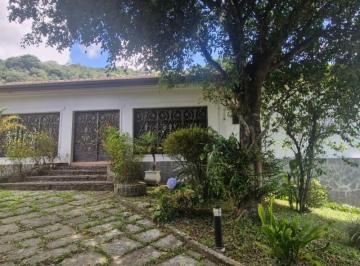 Casa · 410m² · 3 Quartos · 10 Vagas · Casa em Duarte Silveira, Petrópolis/RJ de 410m² 3 quartos à venda por R$ 1.700.000,00