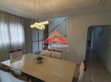Casa · 337m² · 4 Quartos · 2 Vagas · Casa em Vila Tatetuba, São José dos Campos/SP de 337m² 4 quartos à venda por R$ 1.500.000,00