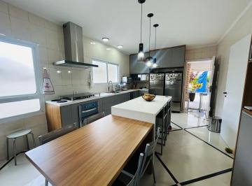 Casa · 444m² · 4 Quartos · 4 Vagas · Casa em San Diego Park, Cotia/SP de 444m² 4 quartos à venda por R$ 1.950.000,00