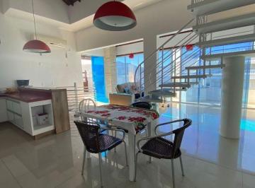Apartamento · 223m² · 3 Quartos · 2 Vagas · Cobertura em Ingleses do Rio Vermelho, Florianópolis/SC de 223m² 3 quartos à venda por R$ 1.080.000,