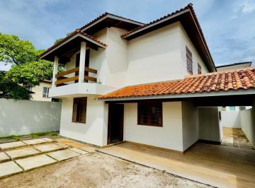 Casa · 220m² · 5 Quartos · 2 Vagas · Casa em Camboinhas, Niterói/RJ de 220m² 5 quartos à venda por R$ 1.950.000,00