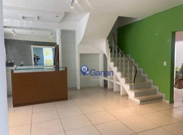 Casa · 200m² · 5 Quartos · 3 Vagas · Sobrado em Vila Gertrudes, São Paulo/SP de 200m² 5 quartos à venda por R$ 1.700.000,00
