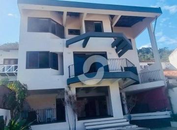 Casa · 268m² · 4 Quartos · 3 Vagas · Casa em São Francisco, Niterói/RJ de 268m² 4 quartos à venda por R$ 1.900.000,00