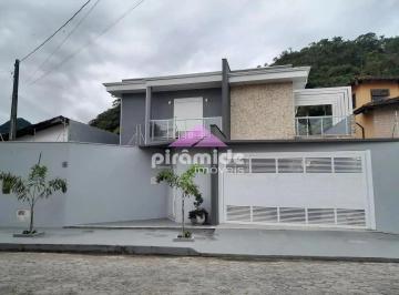 Casa · 373m² · 5 Quartos · 4 Vagas · Casa em Sumaré, Caraguatatuba/SP de 373m² 5 quartos à venda por R$ 1.690.000,00