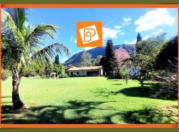 Casa · 300m² · 5 Quartos · 3 Vagas · Casa em Araras, Petrópolis/RJ de 300m² 5 quartos à venda por R$ 2.200.000,00