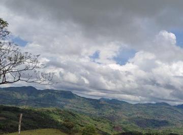 Terreno , São Roque · A Apenas 15 Minutos da Rota do Vinho: Terreno de 1.000m² com Vista para o Vale