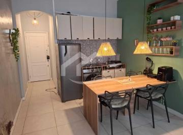 Apartamento · 70m² · 2 Quartos · Apartamento de 2 Quartos no Leme Conforto e Privacidade