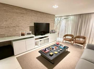 Apartamento de 3 quartos, Brasília · VENDO LINDÍSSIMO APARTAMENTO REFORMADO