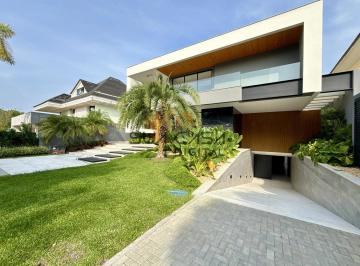 Casa · 1500m² · 8 Vagas · Casa de Alto Padrão 1.500m² com 5 Suítes, Elevador, Piscina e Área Gourmet no Condomínio Mansões – B