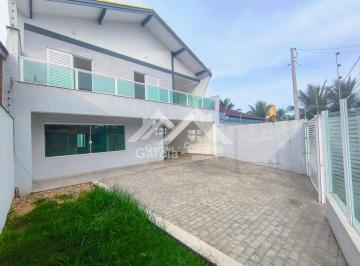 Casa · 215m² · 3 Quartos · 4 Vagas · Casa com piscina em Peruíbe