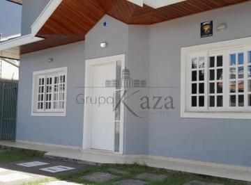 Casa · 200m² · 4 Quartos · 3 Vagas · Casa  Residencial - Vila Ema - 4 Dormitórios - 200m².